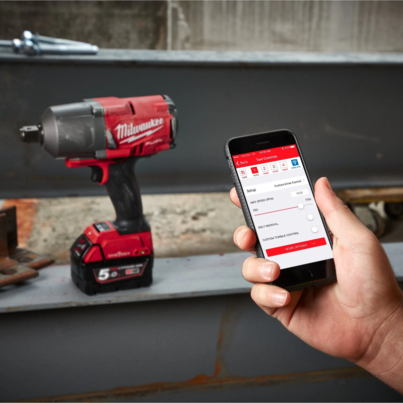 Milwaukee M18ONEPP2Q-502B M18 One-Key 3/4" Drive High Torque Impact Wrench & Grease Gun Power Pack