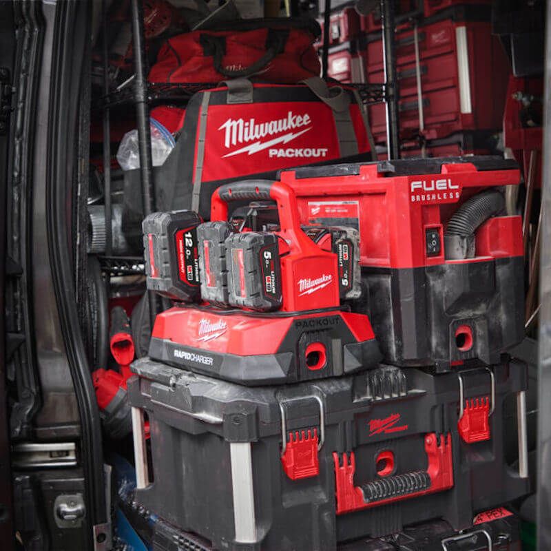 MILWAUKEE M18PC6 6 PORT RAPID CHARGER 240V
