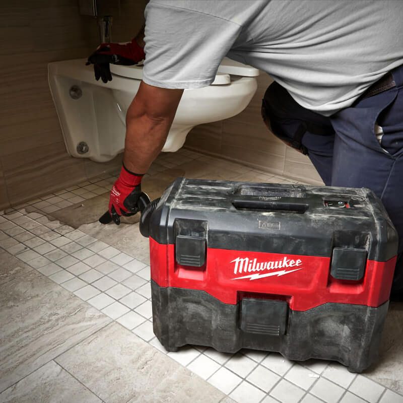 Milwaukee M18VC2-0 M18 Wet / Dry Vacuum (Body Only)