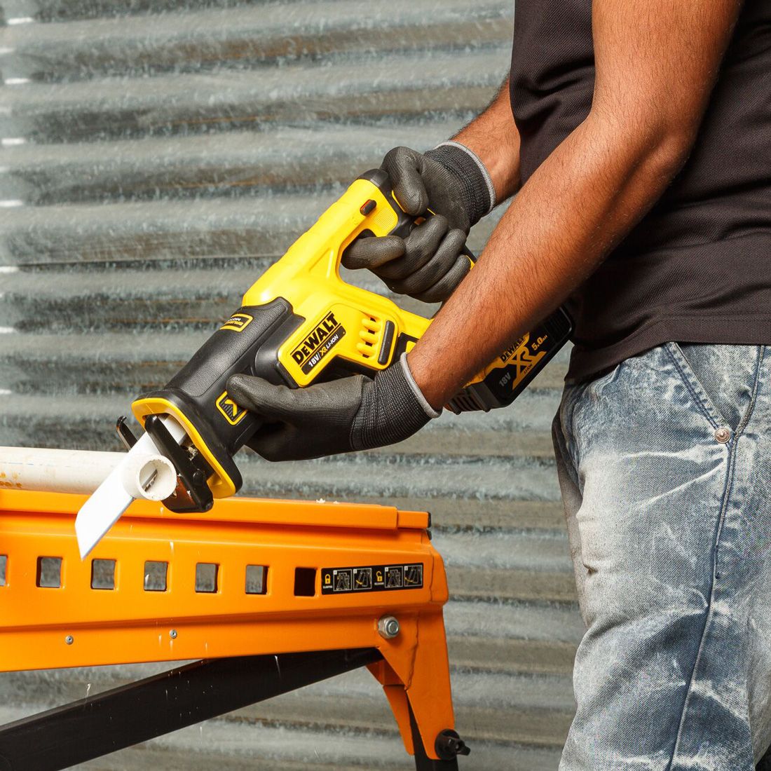 DeWalt DCS367N 18v XR Brushless Reciprocating Saw (Body Only)