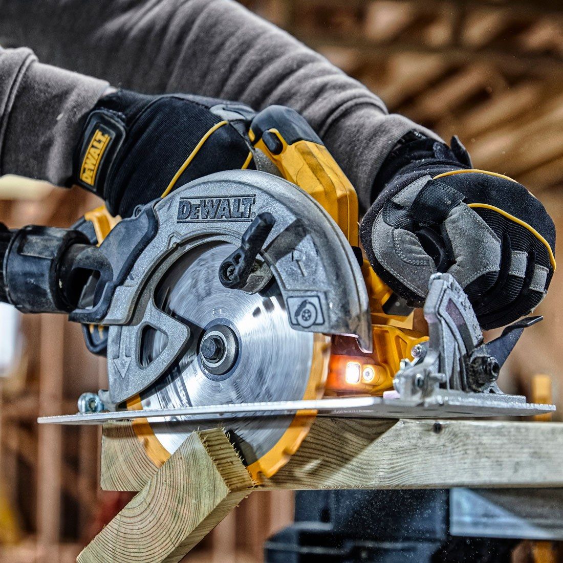DeWalt DCS570N 18v XR 184mm Brushless Circular Saw (Body Only)