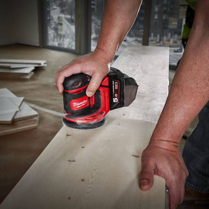 MILWAUKEE M18BOS125-0 18V 125mm SANDER (BODY ONLY)