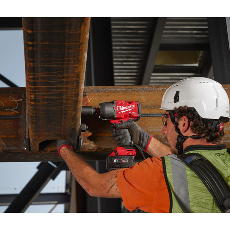 MILWAUKEE M18FHIW2F12-0X FUEL 1/2 HIGH TORQUE IMPACT WRENCH (BODY ONLY)