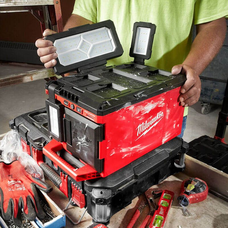 Milwaukee M18POALC-0 M18 PackOut Area Light Charger (Body Only)