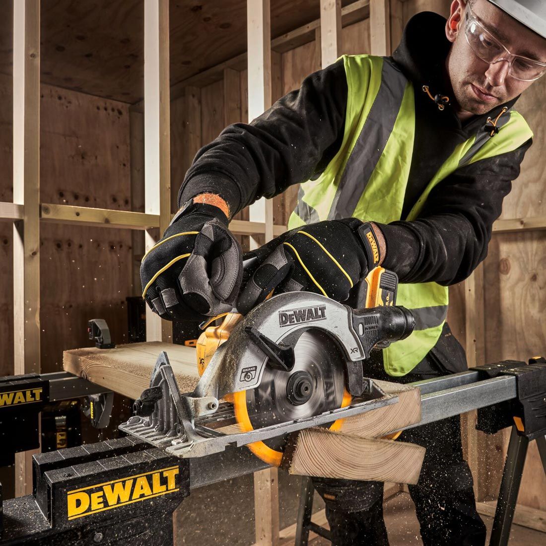 DeWalt DCS565N 18v XR 165mm Brushless Circular Saw (Body Only)