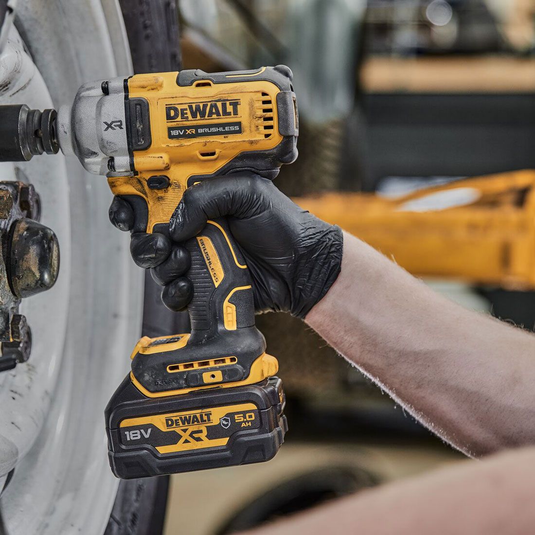 DeWalt DCF891N-XJ 18v XR Brushless Hog Ring Anvil Impact Wrench (Body Only)