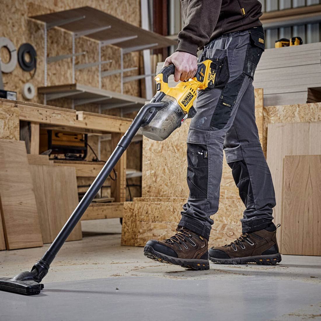 DeWalt DCV501LN-XJ 18v XR 0.75L L-Class Stick Vacuum (Body Only)