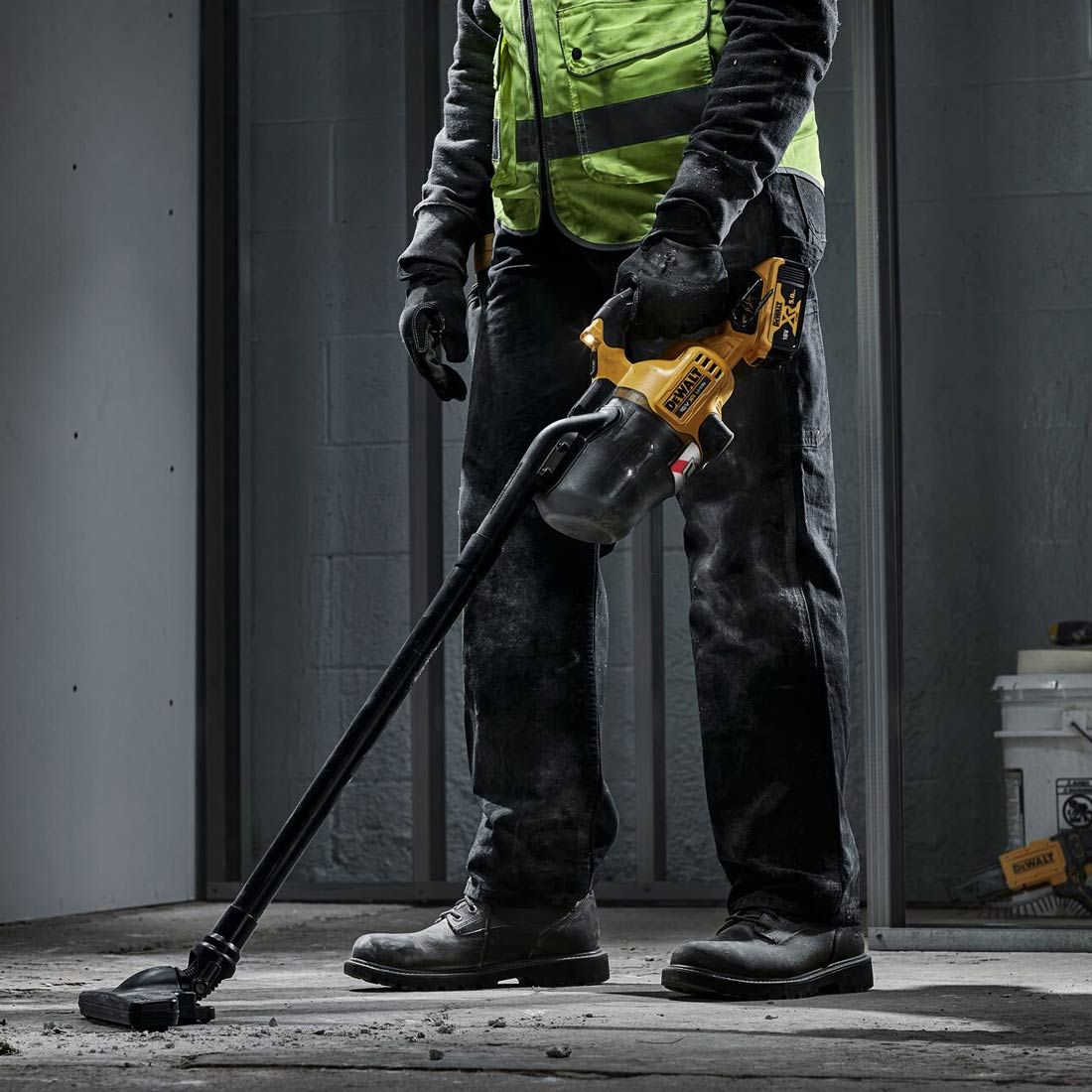 DeWalt DCV501LN-XJ 18v XR 0.75L L-Class Stick Vacuum (Body Only)
