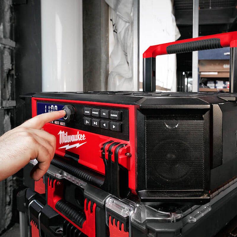 Milwaukee M18PRCDAB+-0 M18 PackOut DAB+ Radio Charger (Body Only)