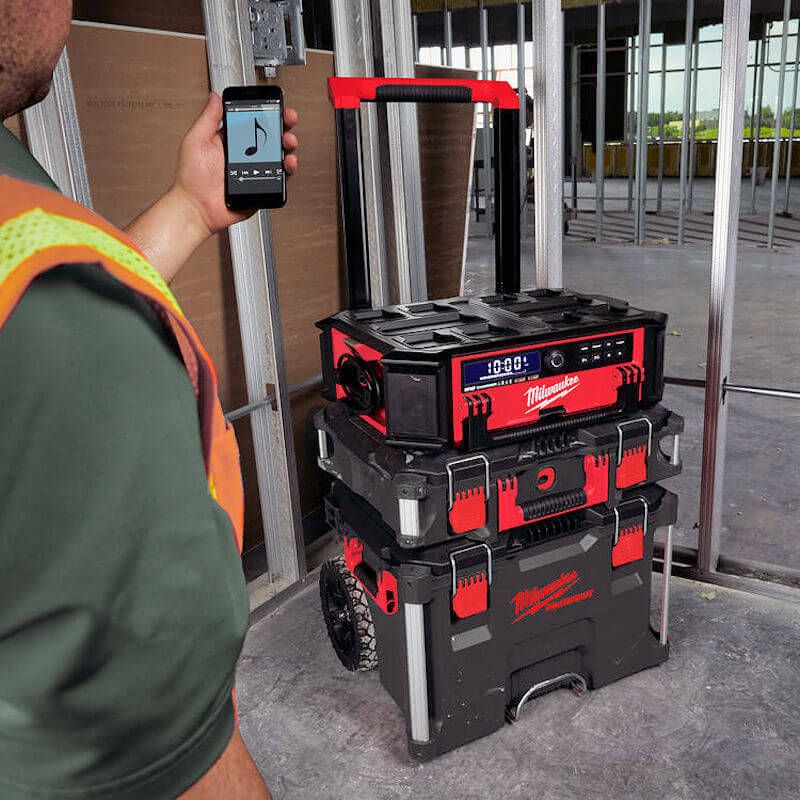 Milwaukee M18PRCDAB+-0 M18 PackOut DAB+ Radio Charger (Body Only)