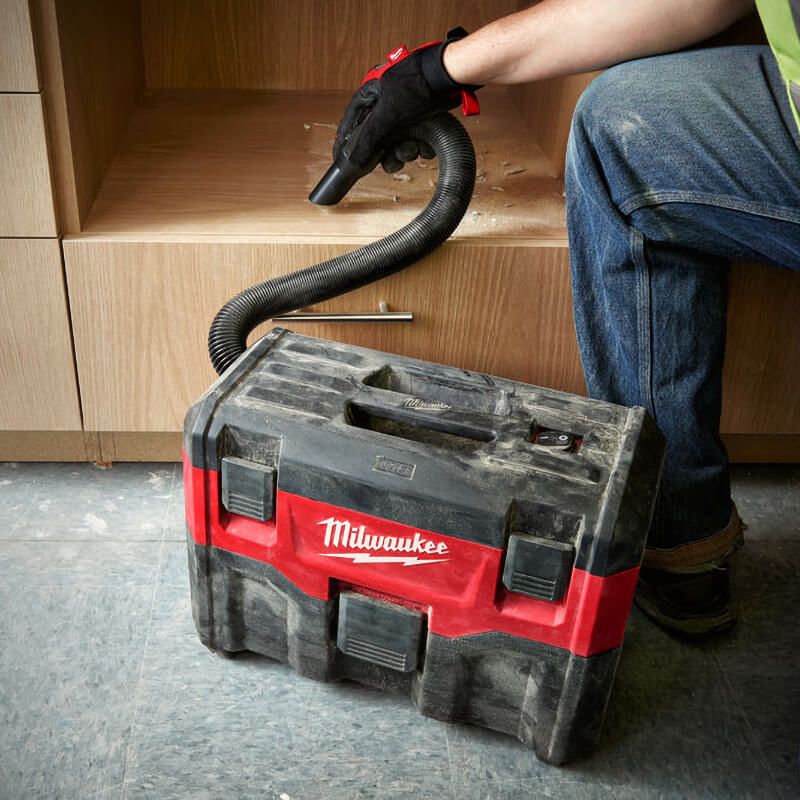 Milwaukee M18VC2-0 M18 Wet / Dry Vacuum (Body Only)